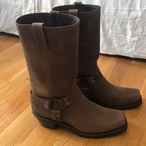 Frye 12r boots